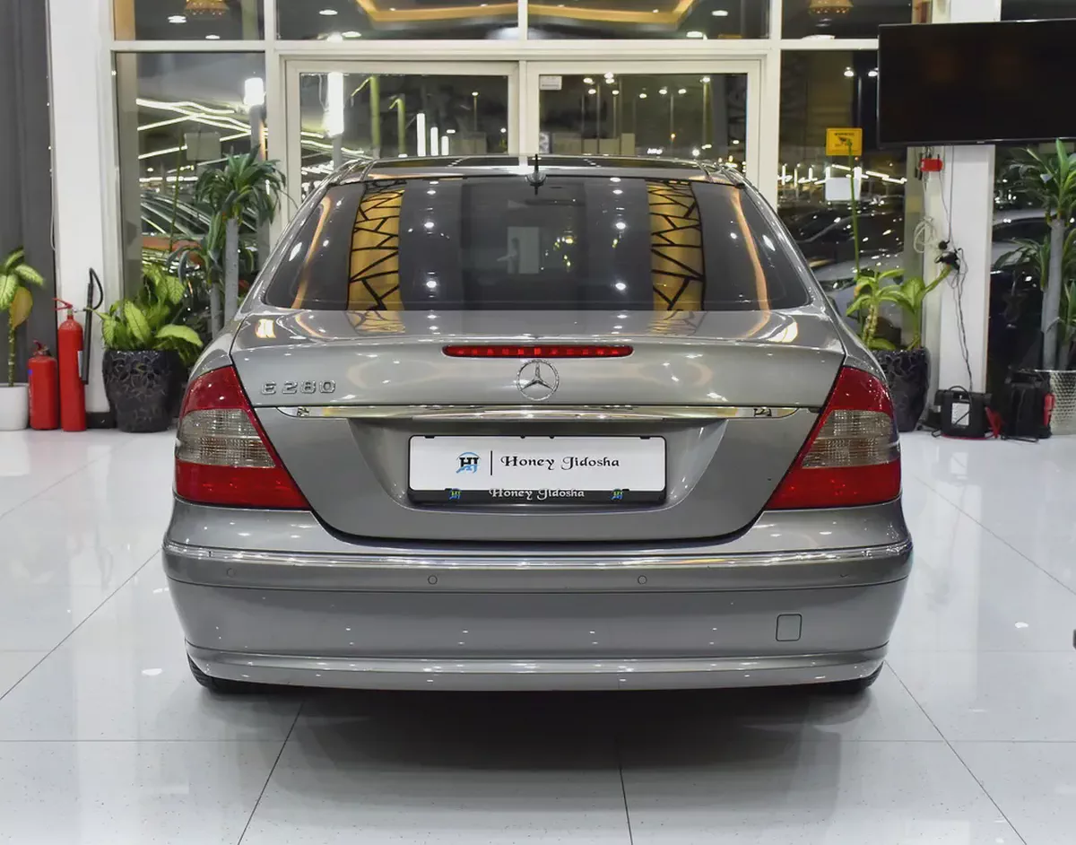 EXCELLENT DEAL for our Mercedes Benz E280 ( 2007 Model ) in Grey Color GCC Specs-4-4