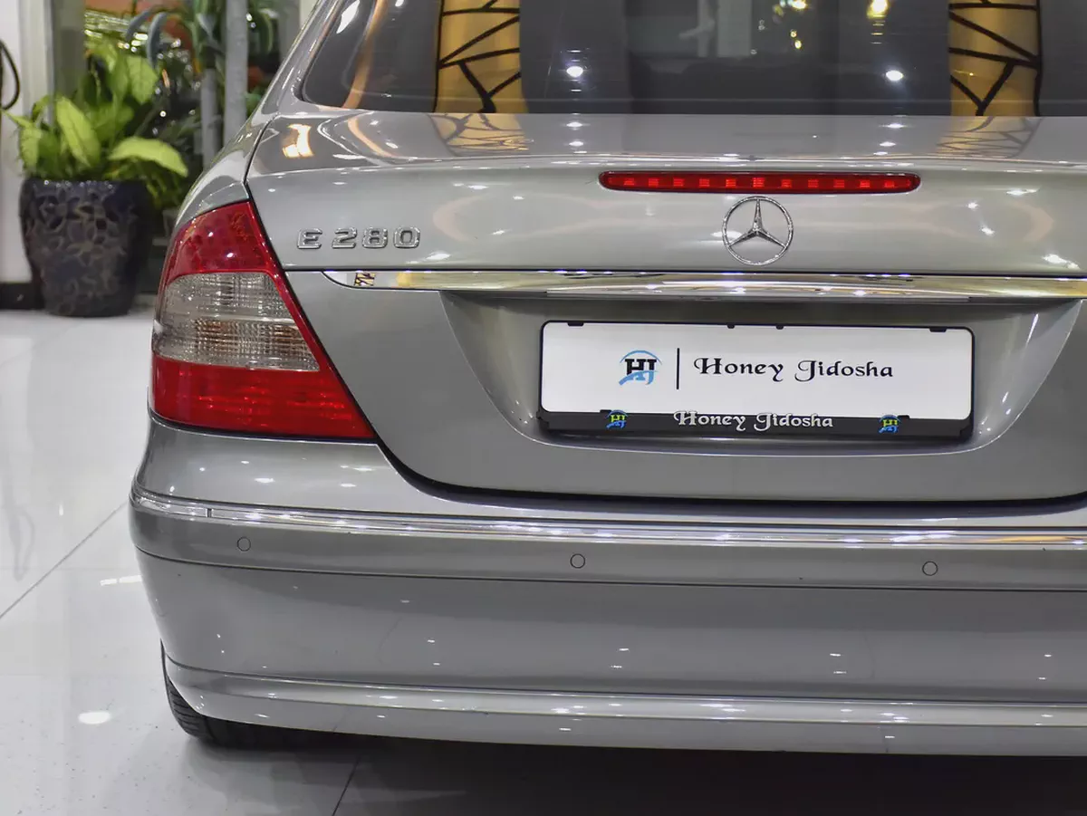 EXCELLENT DEAL for our Mercedes Benz E280 ( 2007 Model ) in Grey Color GCC Specs-7-7