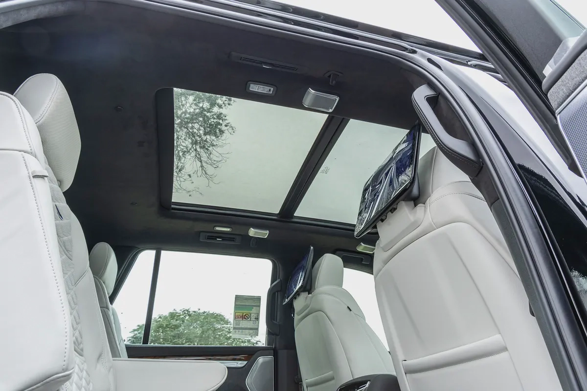 Cadillac Escalade Sport Platinum - 2025 Brand New (Export)-12-12