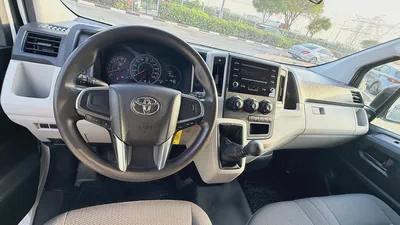 Toyota Hiace 2022 GCC Specs - cargo Van,excellent condition-11