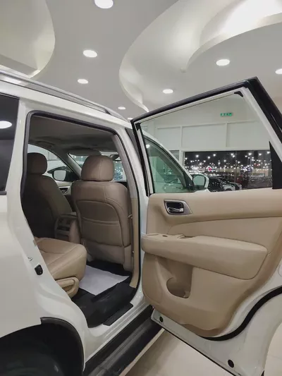 Nissan Pathfinder SV 2018 GCC Specs | Excellent Condition | Family SUV-13