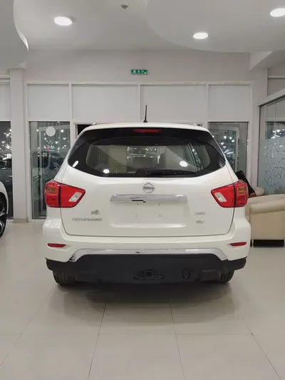 Nissan Pathfinder SV 2018 GCC Specs | Excellent Condition | Family SUV-4