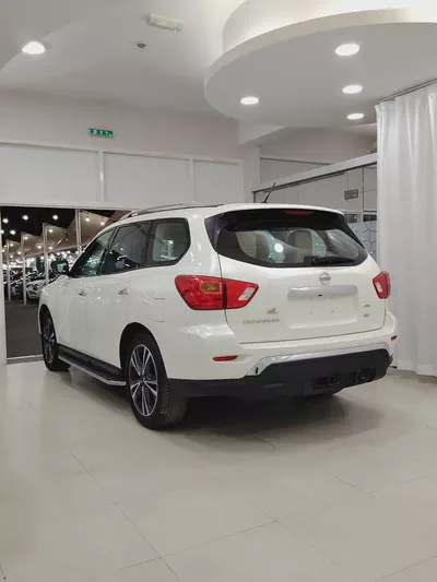 Nissan Pathfinder SV 2018 GCC Specs | Excellent Condition | Family SUV-5