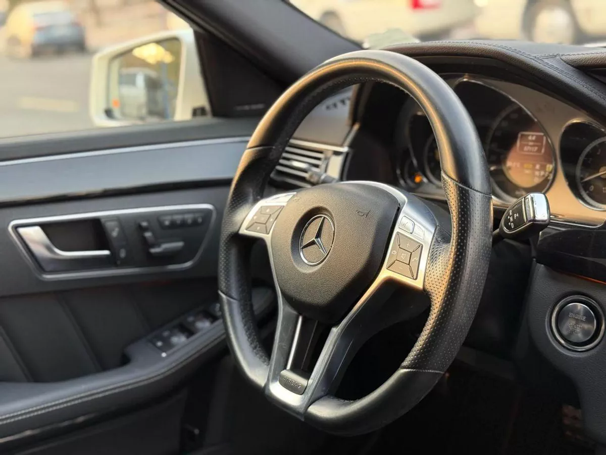 Mercedes Benz E 550-4-0