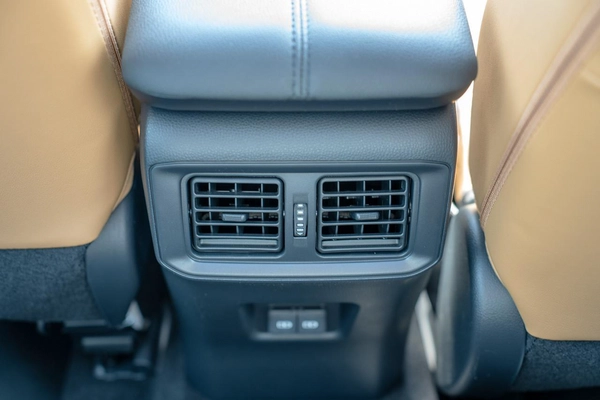 TOYOTA RAV4 2.5L HYBRID PANORAMIC SUNROOF 2025