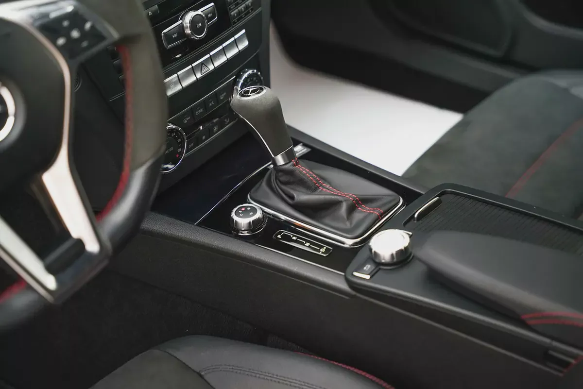 2013 Mercedes-Benz C-Class C63 AMG Black Series-13-13