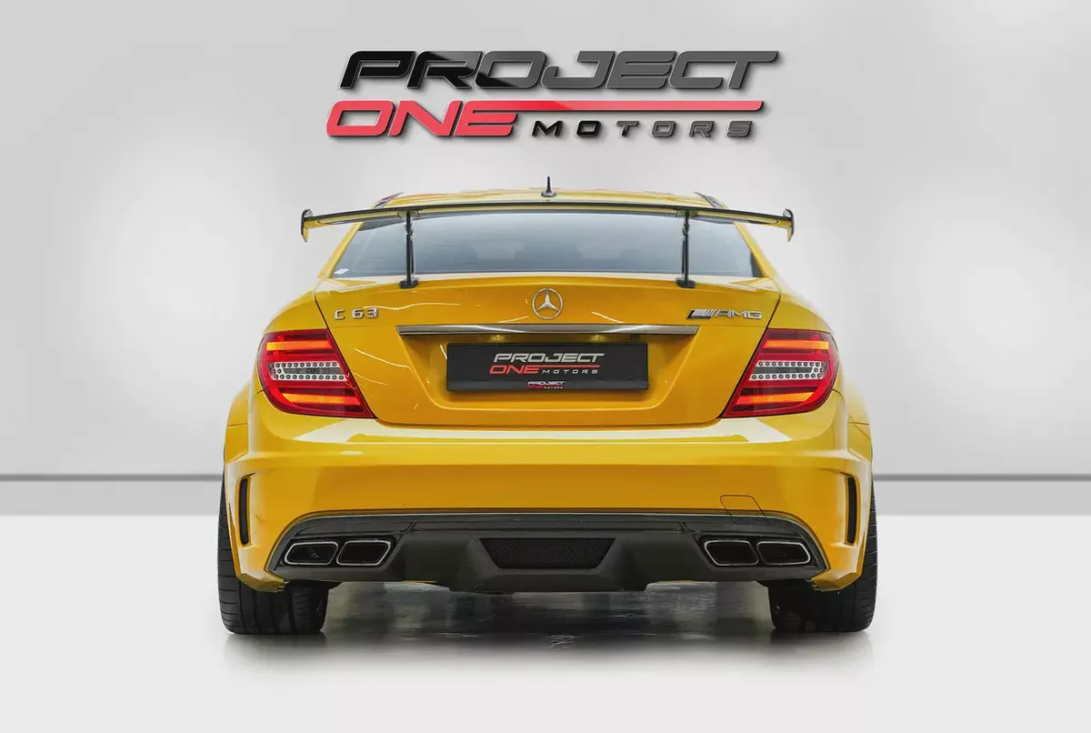 2013 Mercedes-Benz C-Class C63 AMG Black Series-4-4