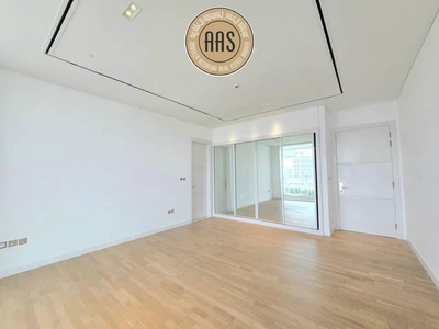 Luxurious Apartment ! Lagoon view ! Fully Fitted Kitchen ! With All Aminities ! Spacious-19