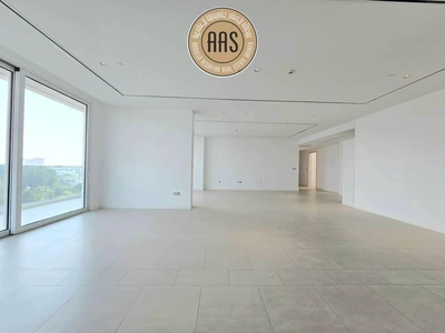 Luxurious Apartment ! Lagoon view ! Fully Fitted Kitchen ! With All Aminities ! Spacious-4