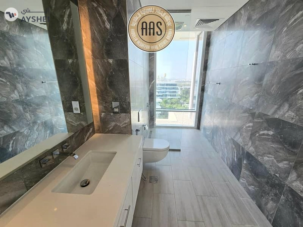 Luxurious Apartment ! Lagoon view ! Fully Fitted Kitchen ! With All Aminities ! Spacious