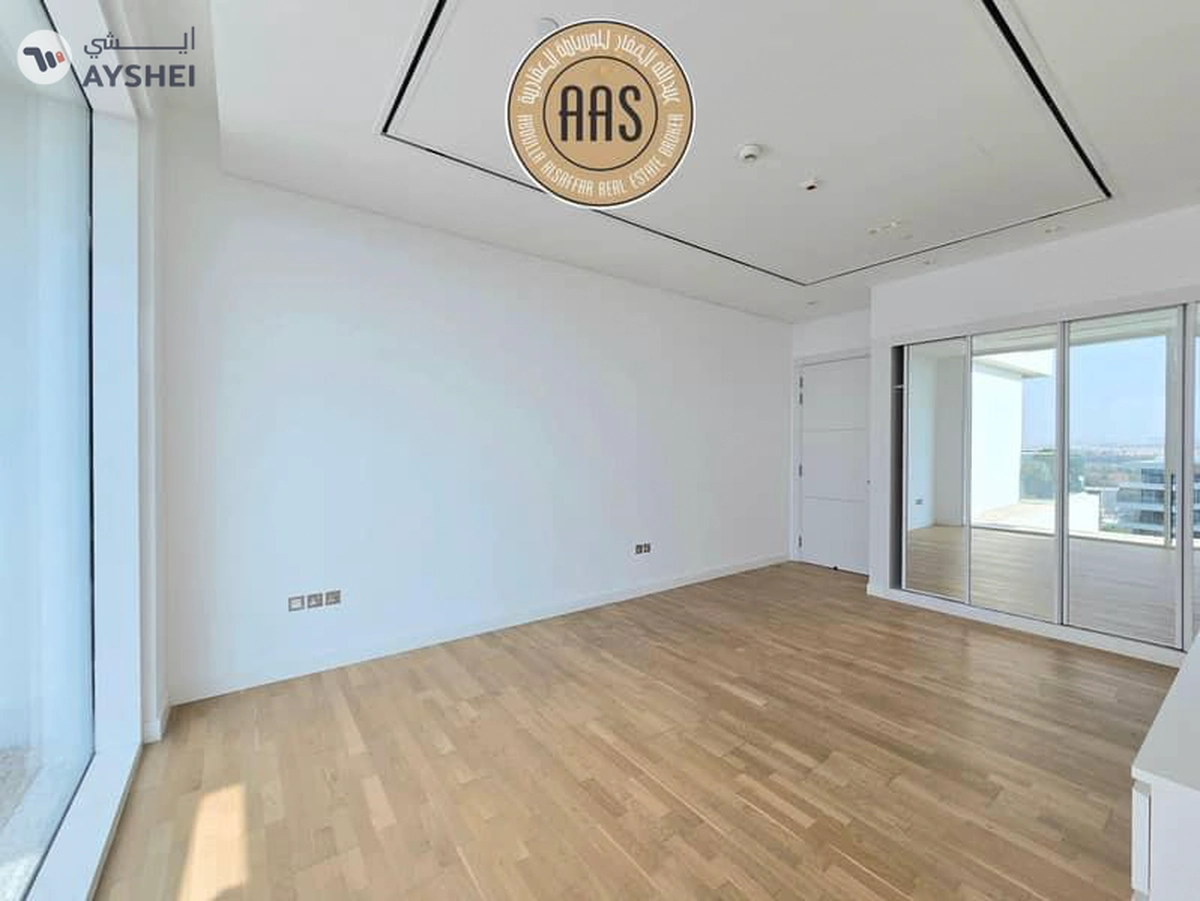 Luxurious Apartment ! Lagoon view ! Fully Fitted Kitchen ! With All Aminities ! Spacious-16-16