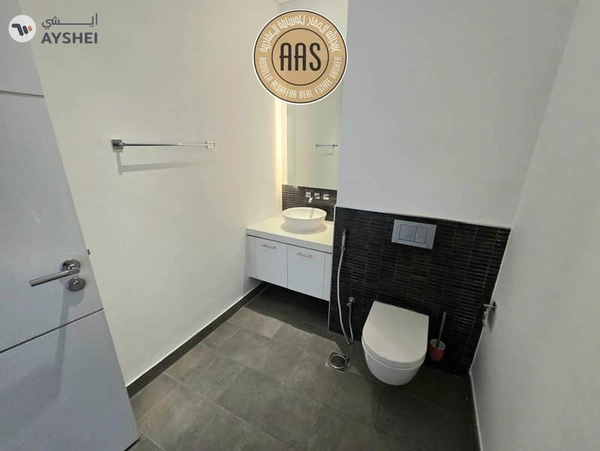 Luxurious Apartment ! Lagoon view ! Fully Fitted Kitchen ! With All Aminities ! Spacious
