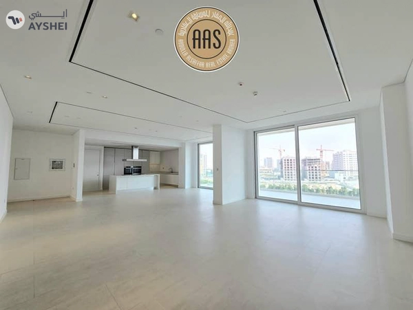 Luxurious Apartment ! Lagoon view ! Fully Fitted Kitchen ! With All Aminities ! Spacious