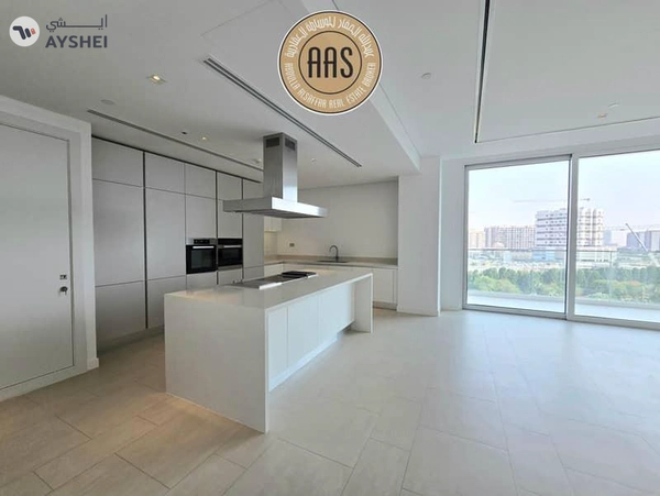 Luxurious Apartment ! Lagoon view ! Fully Fitted Kitchen ! With All Aminities ! Spacious