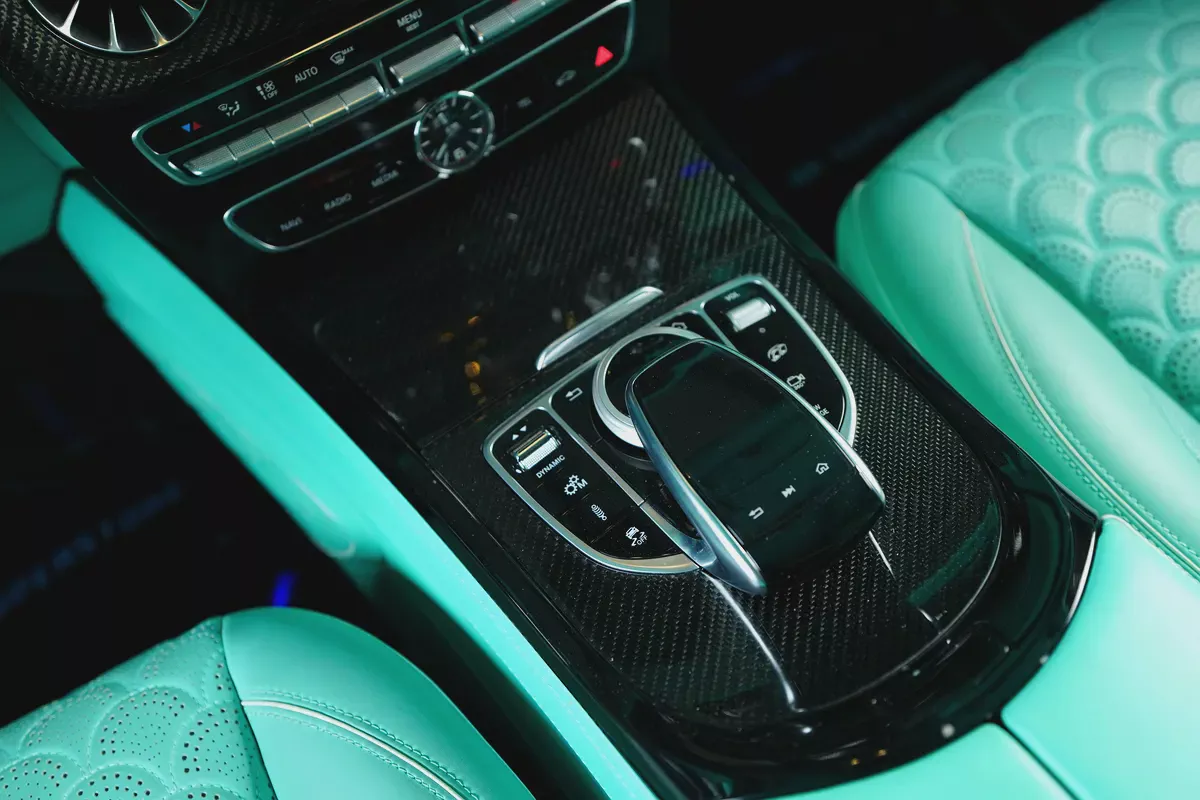 Mercedes Benz G63 AMG-GCC-Brabus 900 Rocket Kit Masterpiece -Interior Tiffany Blue-Carbon Fiber Kit-13-13