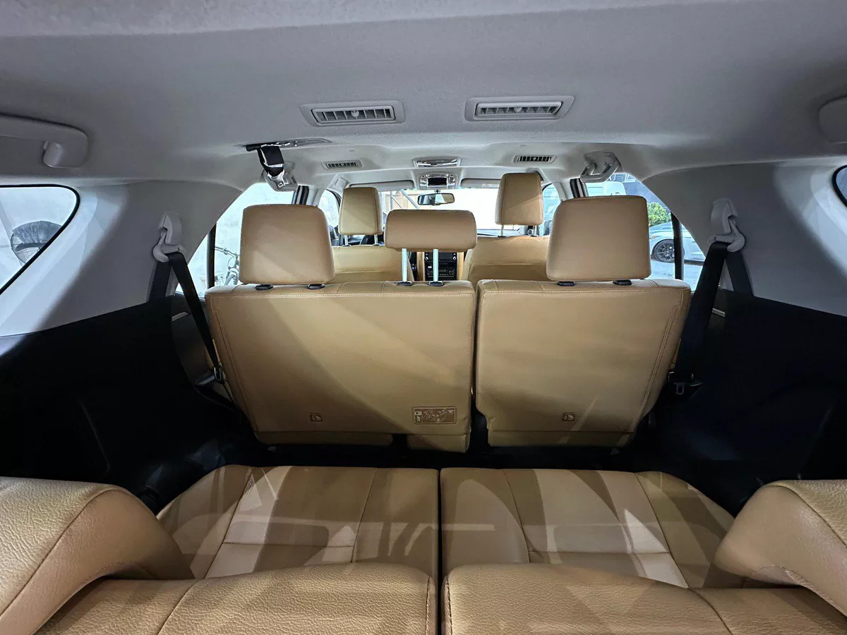 2024 Toyota Fortuner VXR 4.0L V6 4WD // EMI Starting from 2,740 AED-1-1