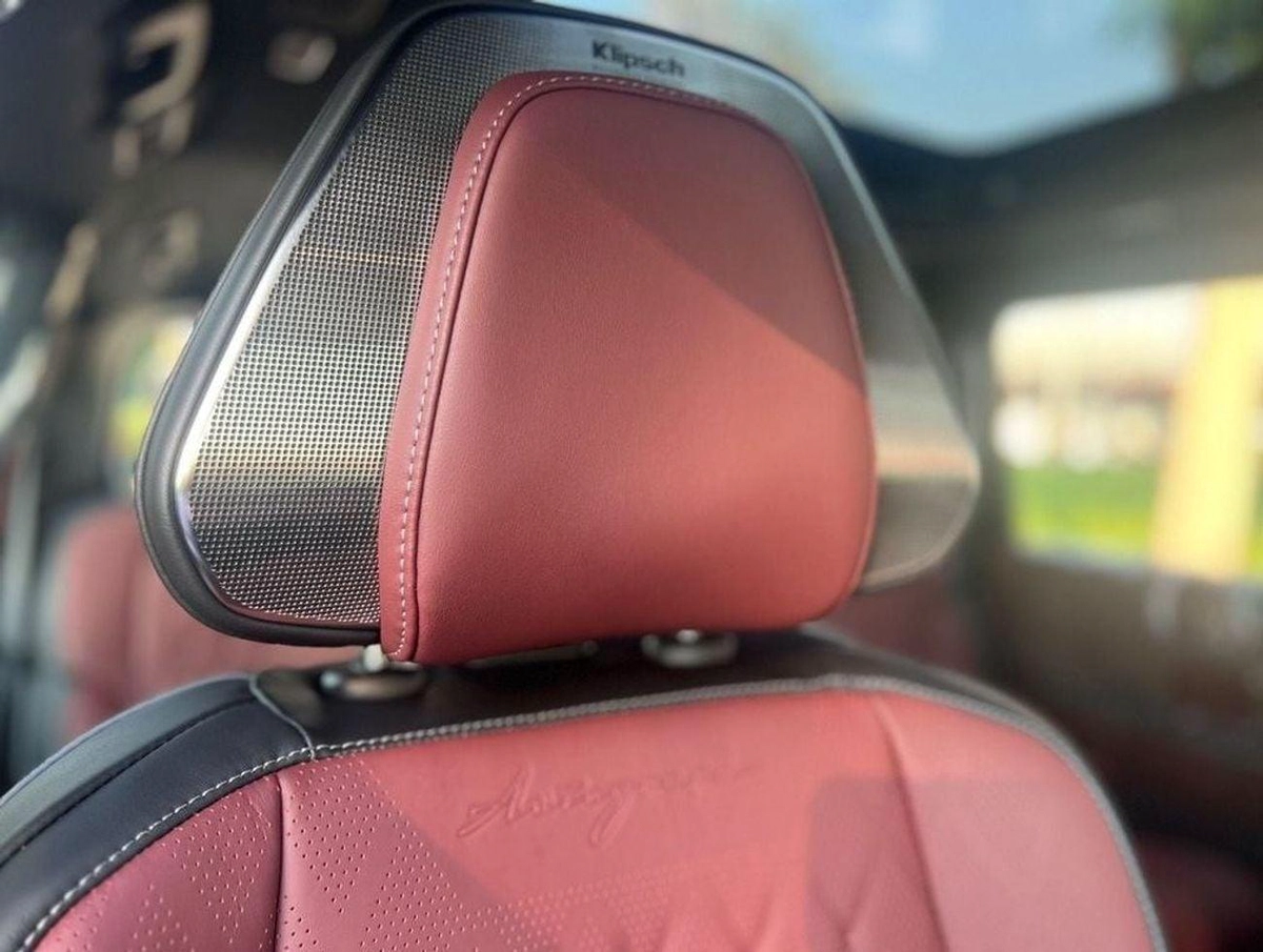 Infiniti QX80 AUTOGRAPH BENCH CHAIRS 3.5L-10-0