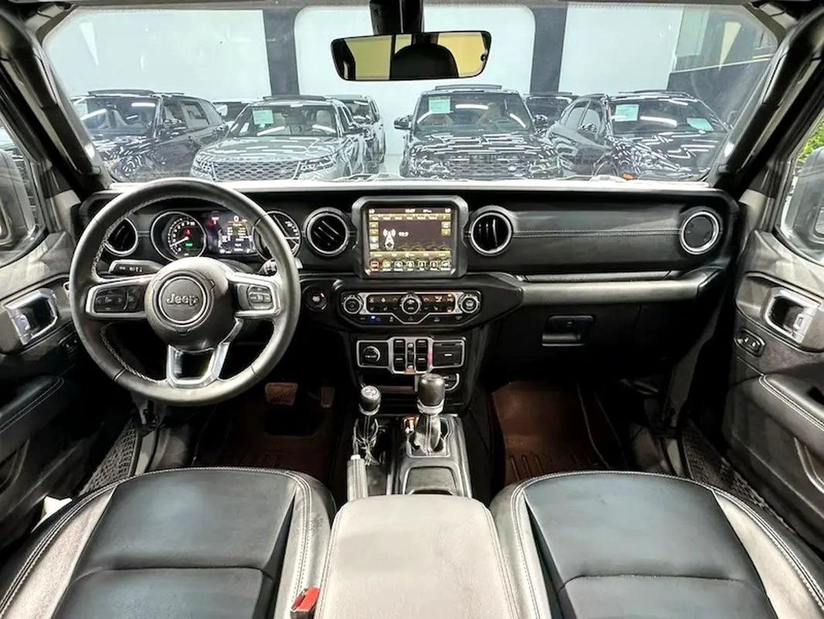 2022 - Jeep Wrangler Sahara UNLIMITED 4XE edition - V4-2-2