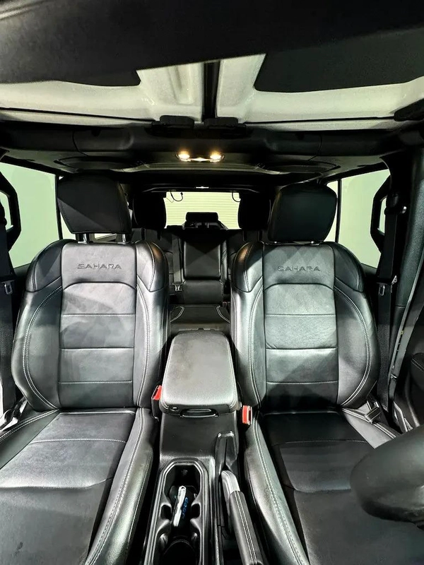 2022 - Jeep Wrangler Sahara UNLIMITED 4XE edition - V4