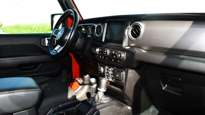 Jeep Wrangler SAHARA  Canadian Specs-6