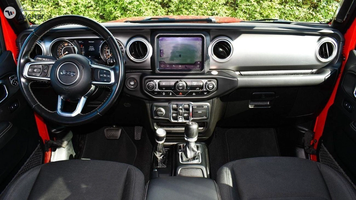 Jeep Wrangler SAHARA  Canadian Specs-4-4