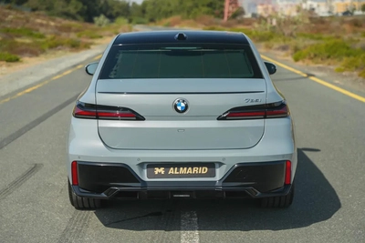 BMW 735i M Sport Individual – 2026 | GCC | Only 2,478 KM | AED 399,000-3