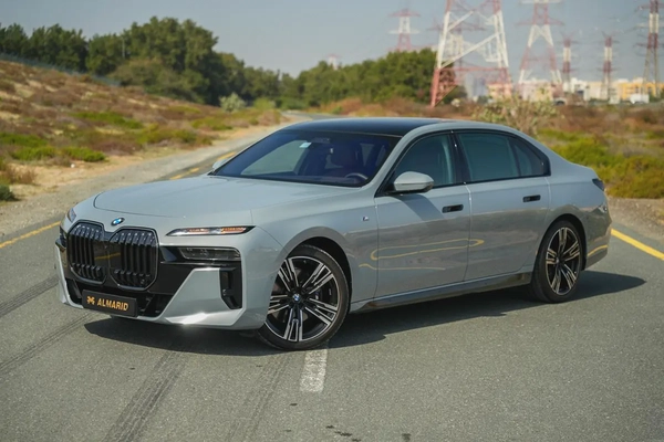 BMW 735i M Sport Individual – 2026 | GCC | Only 2,478 KM | AED 399,000