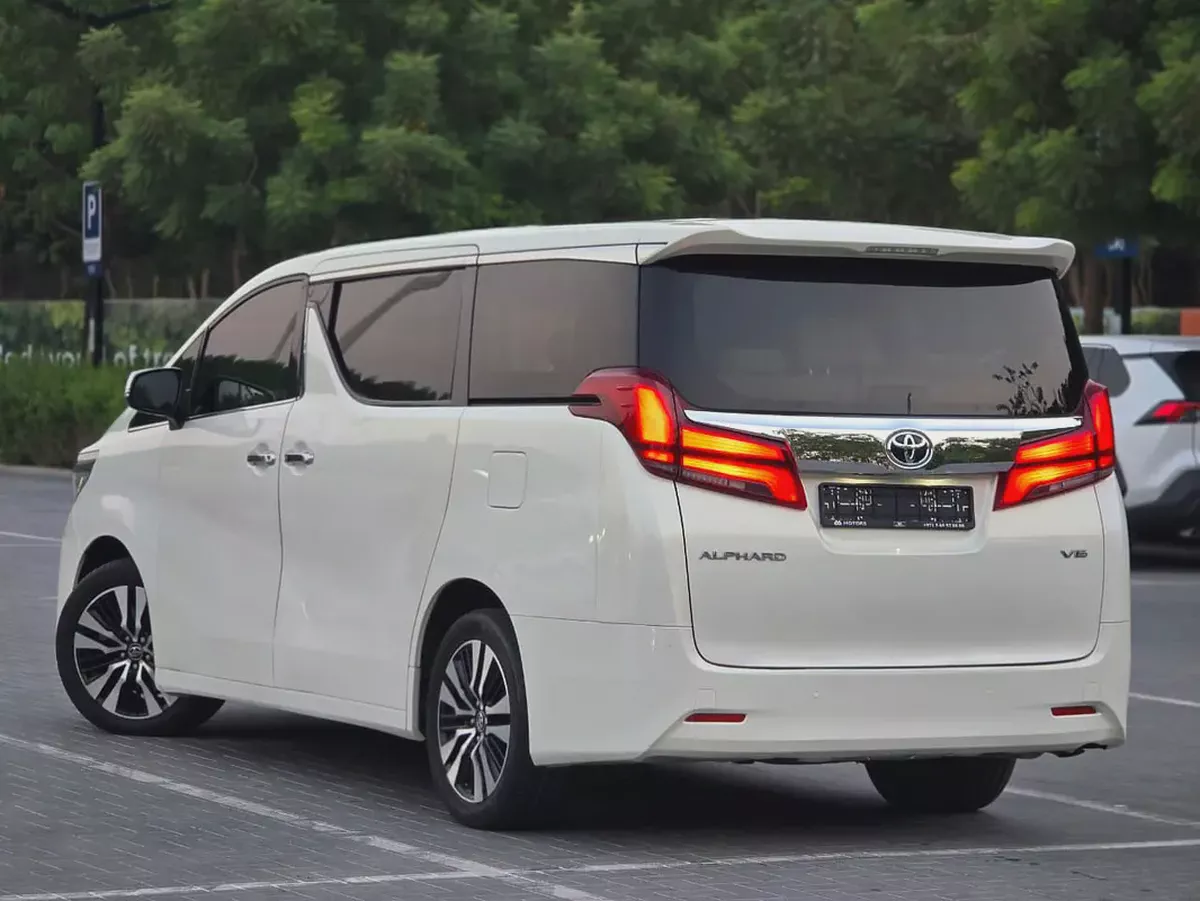 2019 Toyota Alphard V6 // Perfect condition // Single owner // Full option-4-4