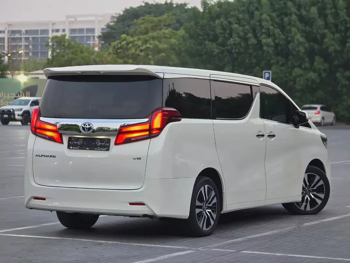 2019 Toyota Alphard V6 // Perfect condition // Single owner // Full option-6-6