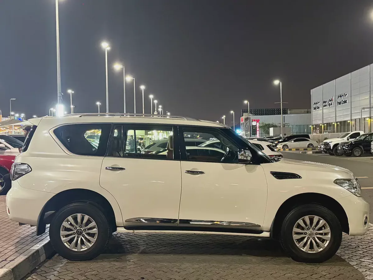 Nissan Patrol SE 2018 - GCC Specs - Well Maintained-3-3
