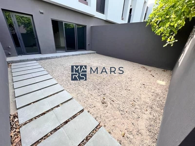 Spacious, Luxury 2 Bedroom Townhouse with Close Kitchen Available For Rent in Aljada, Sharjah.-4