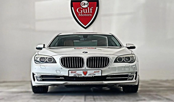 BMW 740Li V6 GCC SPECS - EXCELLENT CONDITION