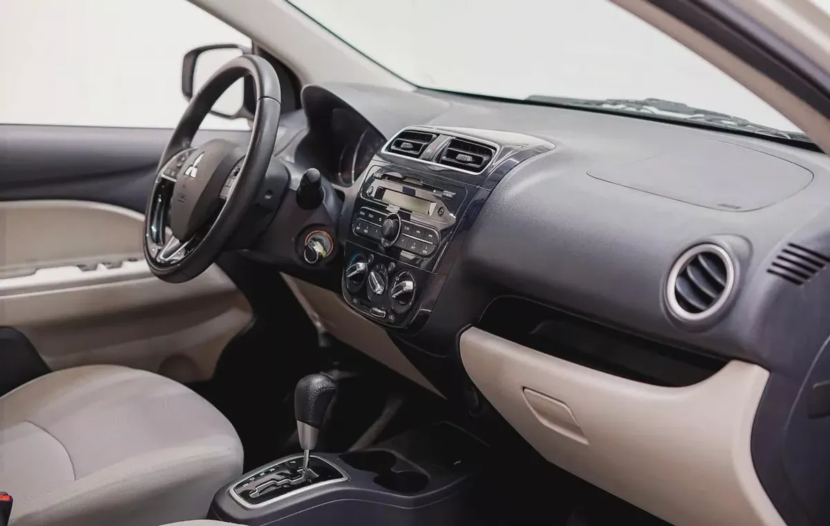 Mitsubishi Attrage GLS 2020 GCC Specs in Excellent Condition-7-7
