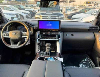 Toyota Land Cruiser GXR 3.3L DIESEL || LEATHER WITH PWR SEATS | RADAR | FRONT CAMER | BIG DVD | JBL SPEAKERS (CODE # LCD-14