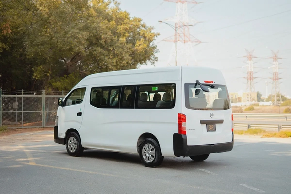 High-Roof 13-Seater Passenger Van | Automatic | GCC Specs | Ref#N75900