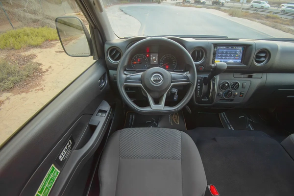 High-Roof 13-Seater Passenger Van | Automatic | GCC Specs | Ref#N75900