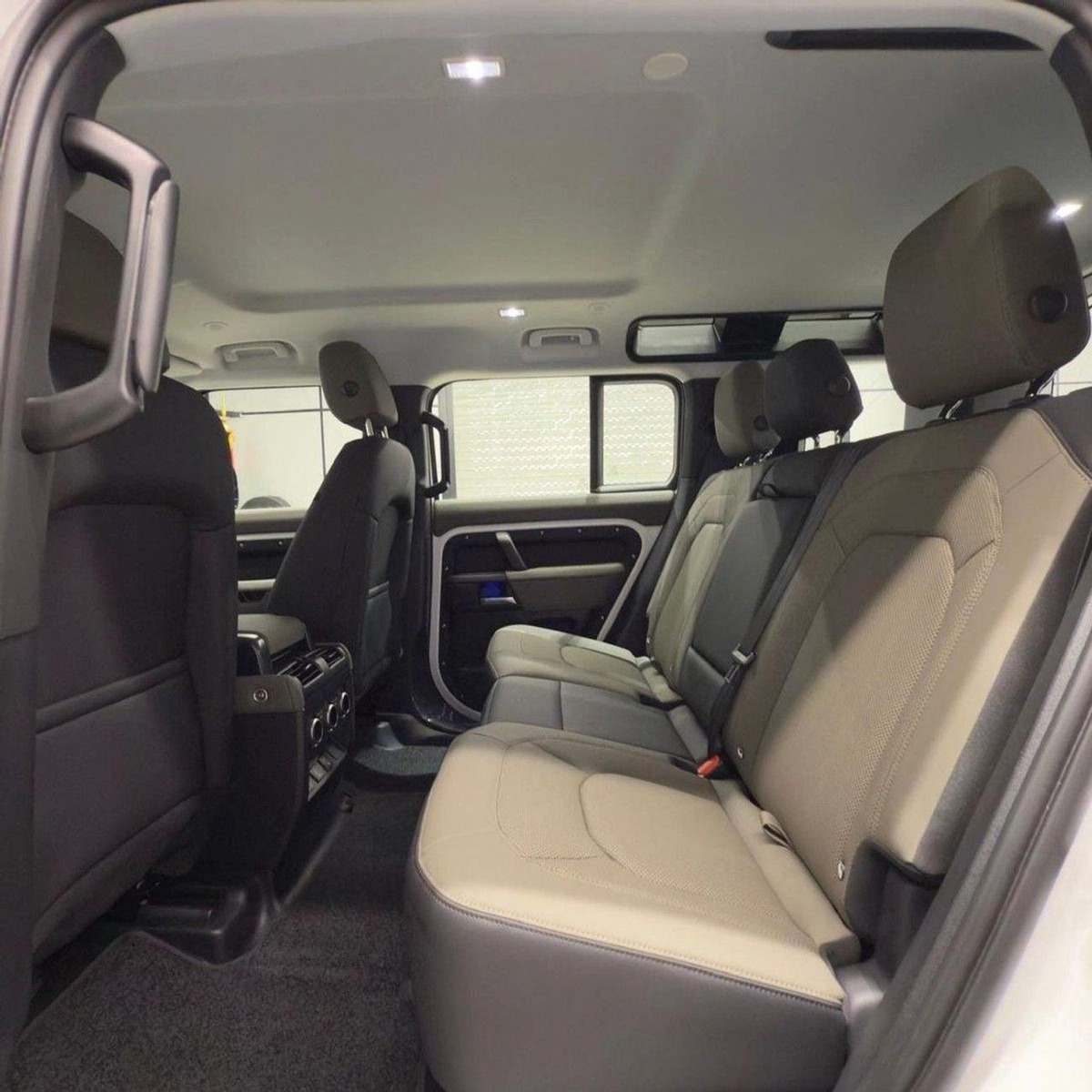 Land Rover Defender Land Rover Defender 110 2026 GCC specs-19-0