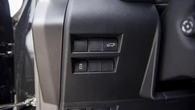 Toyota Land Cruiser VX LAND CRUISER VX 3.5L-15