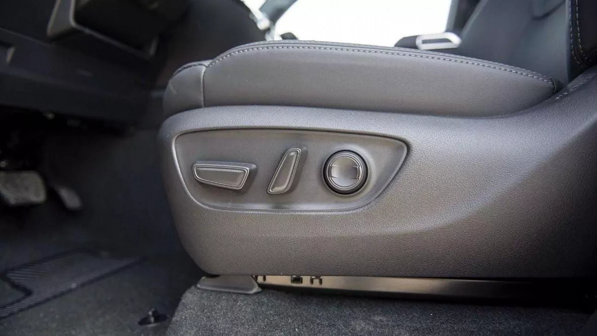 Toyota Land Cruiser VX LAND CRUISER VX 3.5L-9-0
