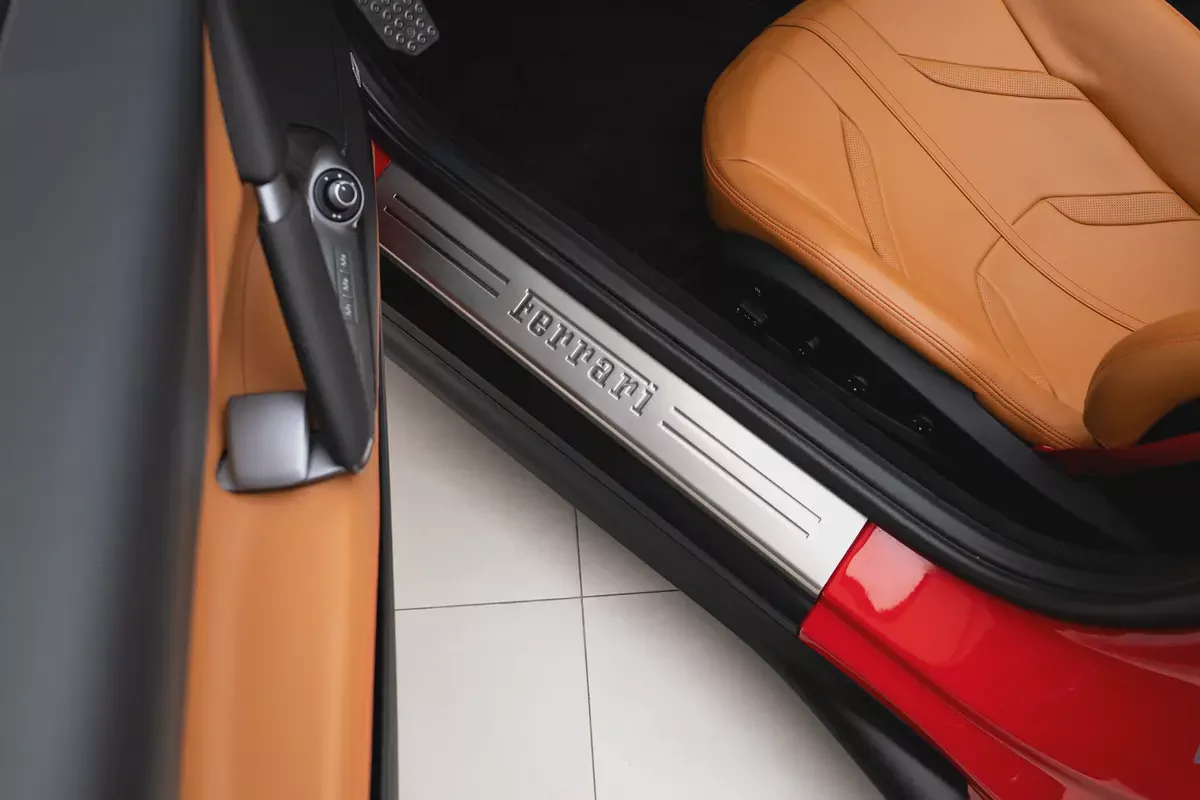 2021 FERRARI 812 GTS | MAIN DEALER SERVICE HISTORY-8-8