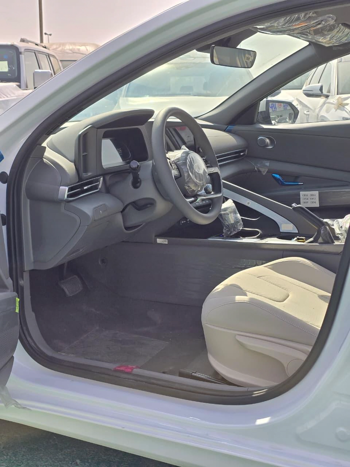 HYUNDAI ELANTRA 2.0L PETROL GCC 2026 – FULL OPTION-1-1
