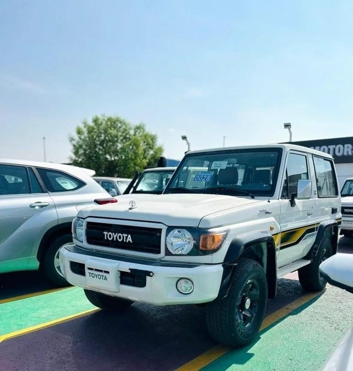 Toyota Land Cruiser 70 HT VXR Toyota Land cruiser LC71 4.0P Full Option MT MY2022-White70 universally-1-0