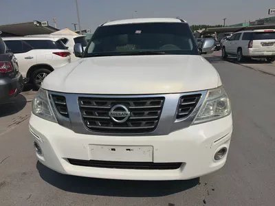 2013 Nissan Patrol SE GCC Specs fullopshin white color-0