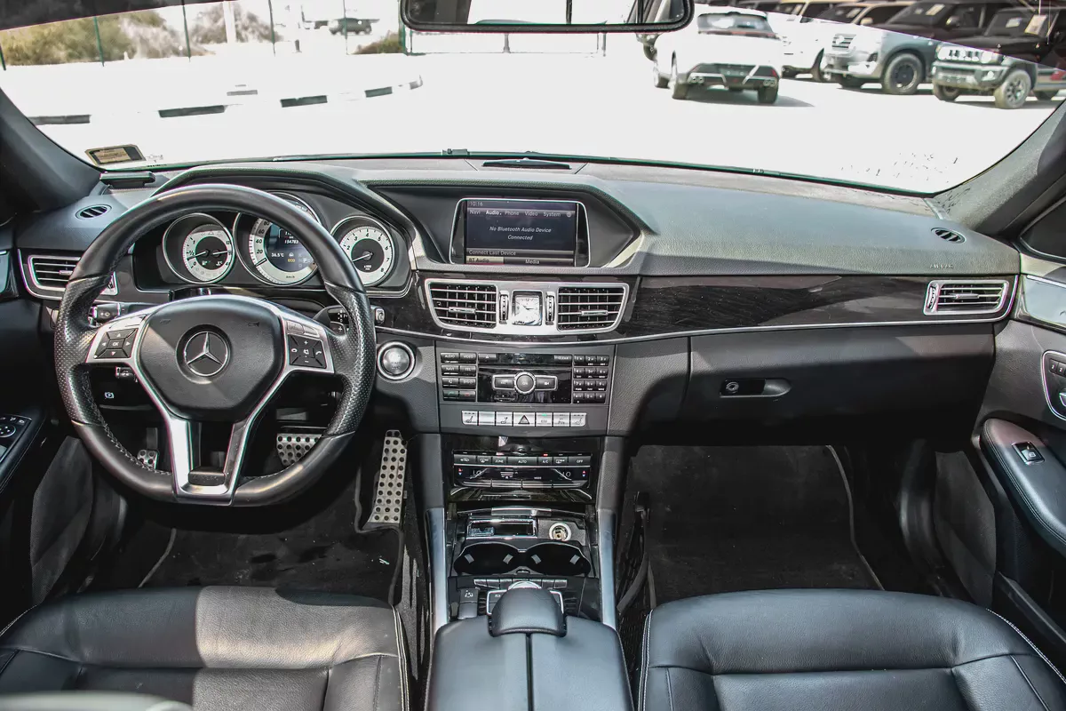2014 Mercedes-Benz E-Class E 300 4MATIC Japanese Specs-11-11