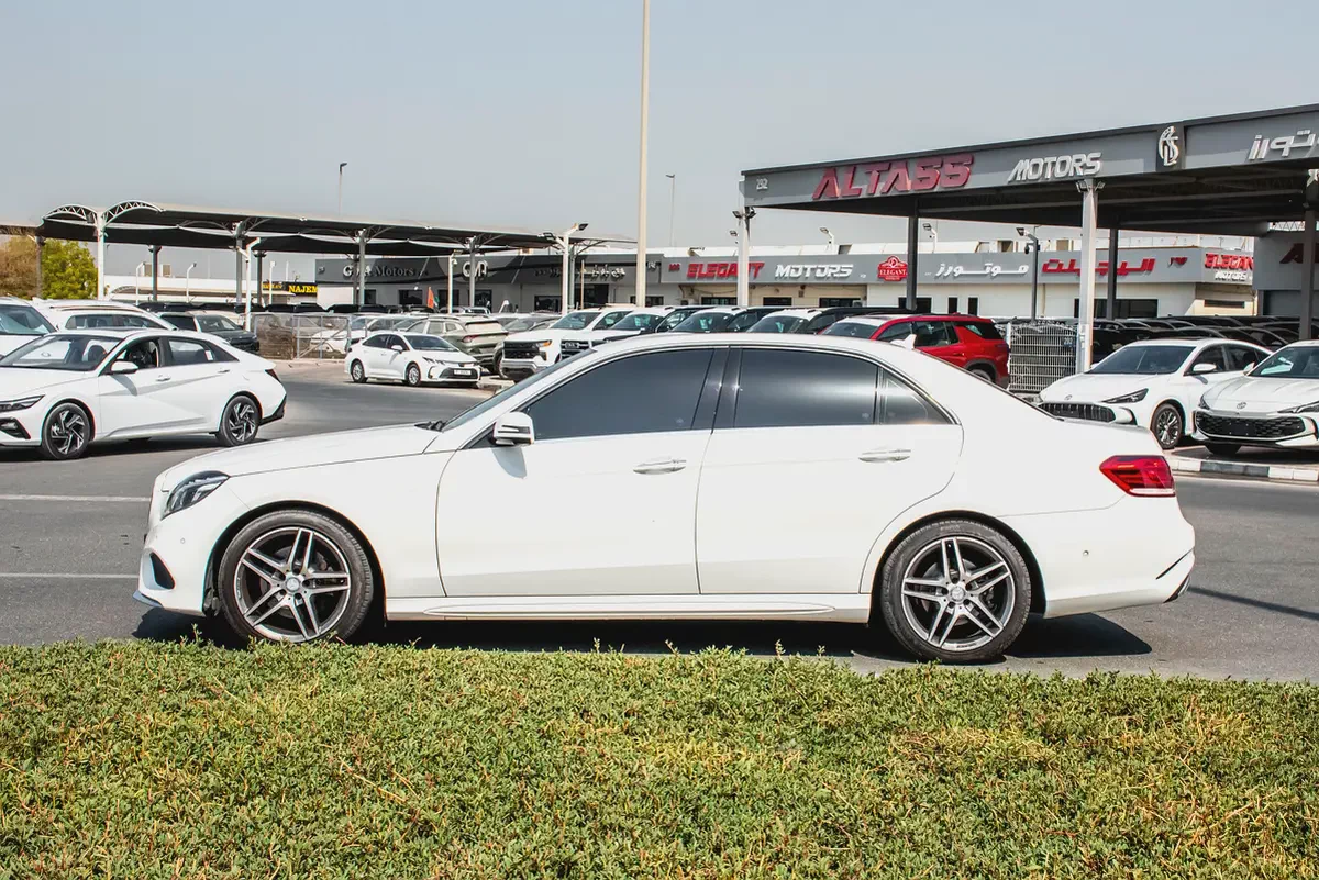 2014 Mercedes-Benz E-Class E 300 4MATIC Japanese Specs-4-4