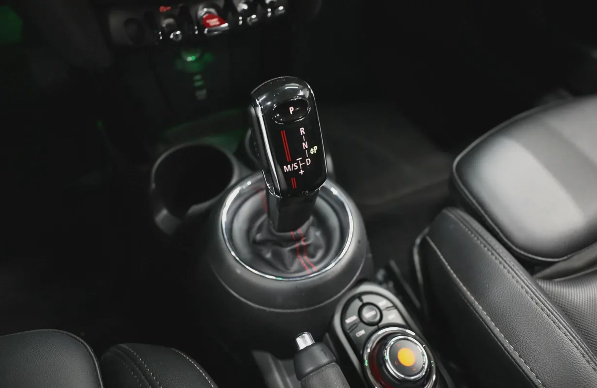 MINI Cooper Cooper S-6-6