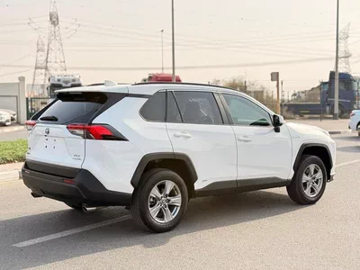 Toyota RAV4 XLE HEV Hybrid XLE 2.5L-2
