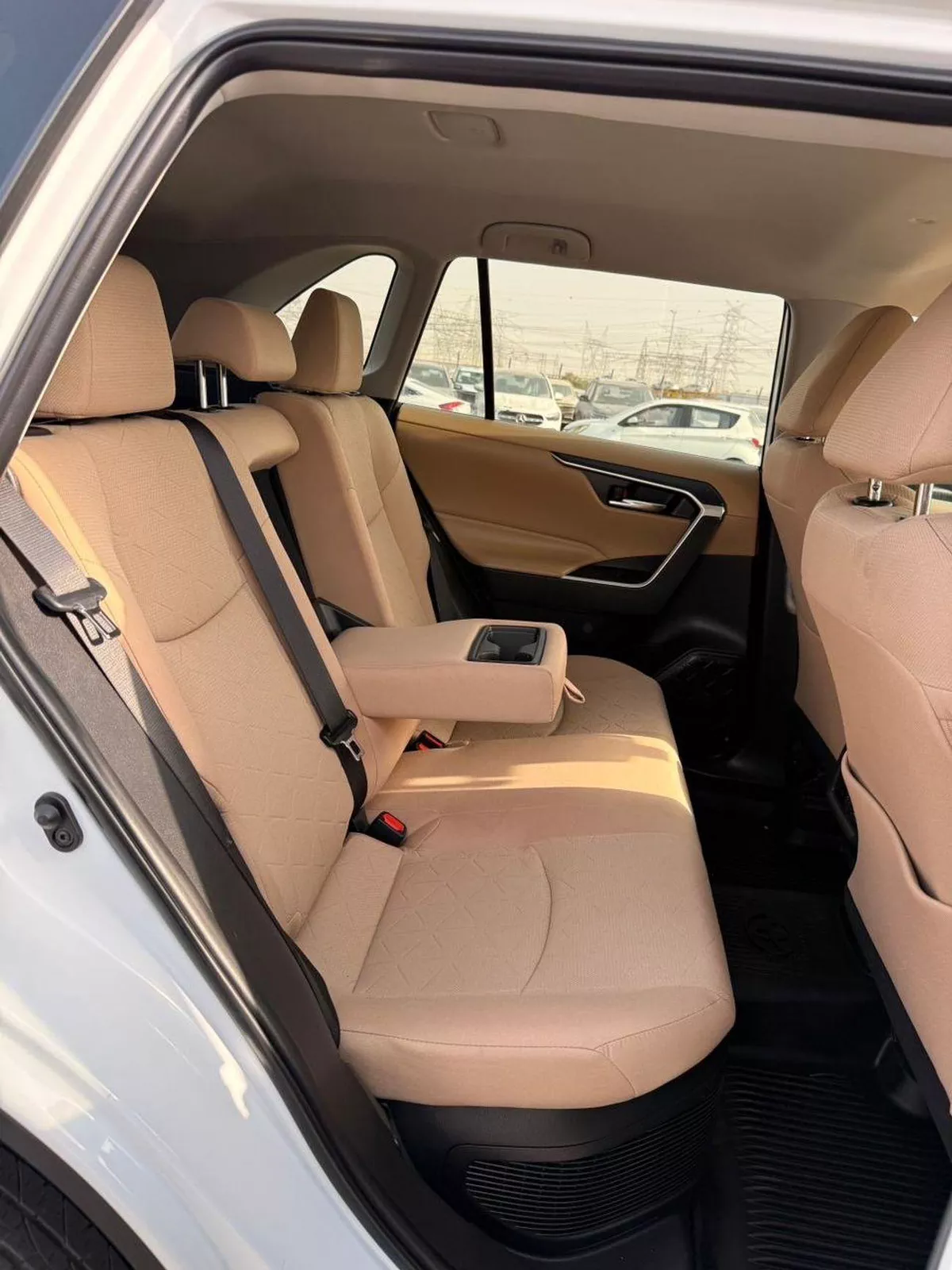 Toyota RAV4 XLE HEV Hybrid XLE 2.5L-14-0