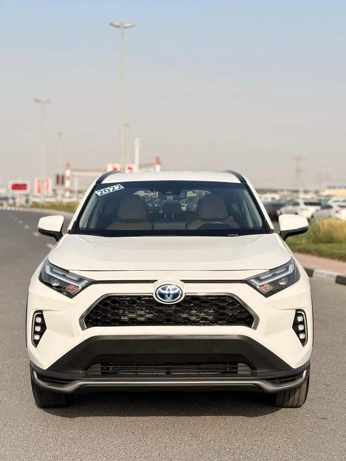 Toyota RAV4 XLE HEV Hybrid XLE 2.5L-1-0