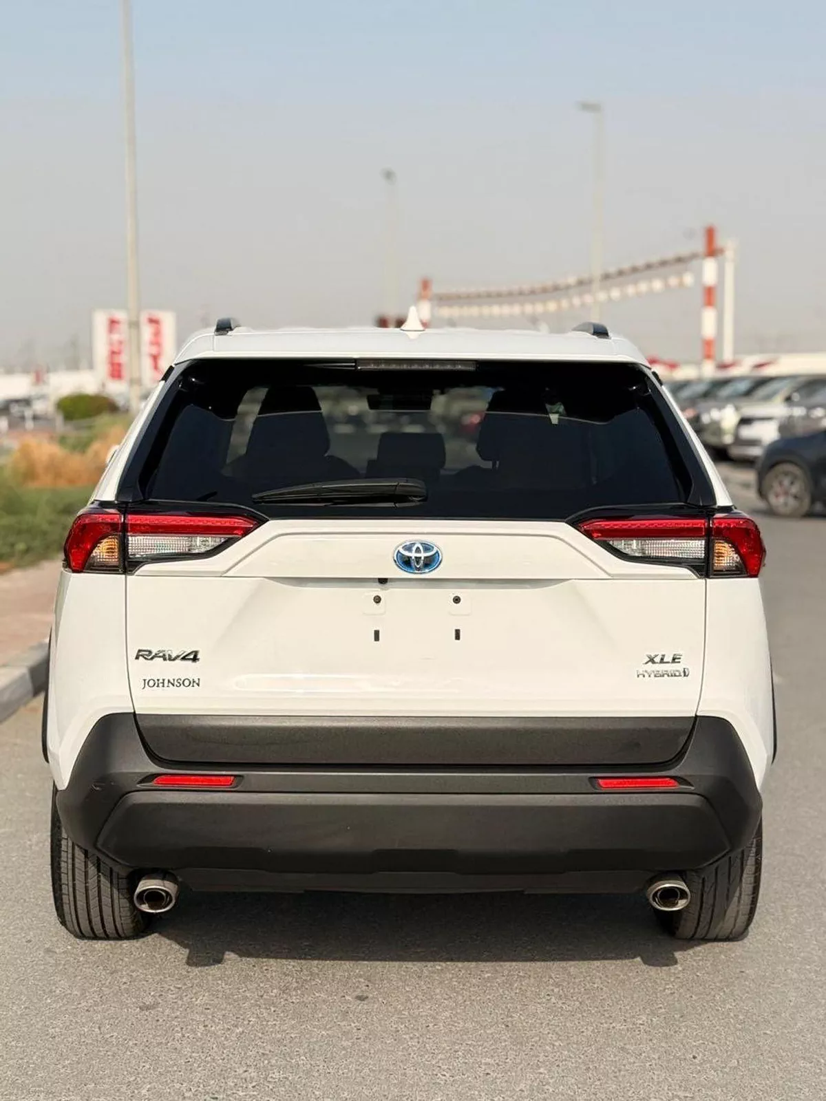 Toyota RAV4 XLE HEV Hybrid XLE 2.5L-3-0